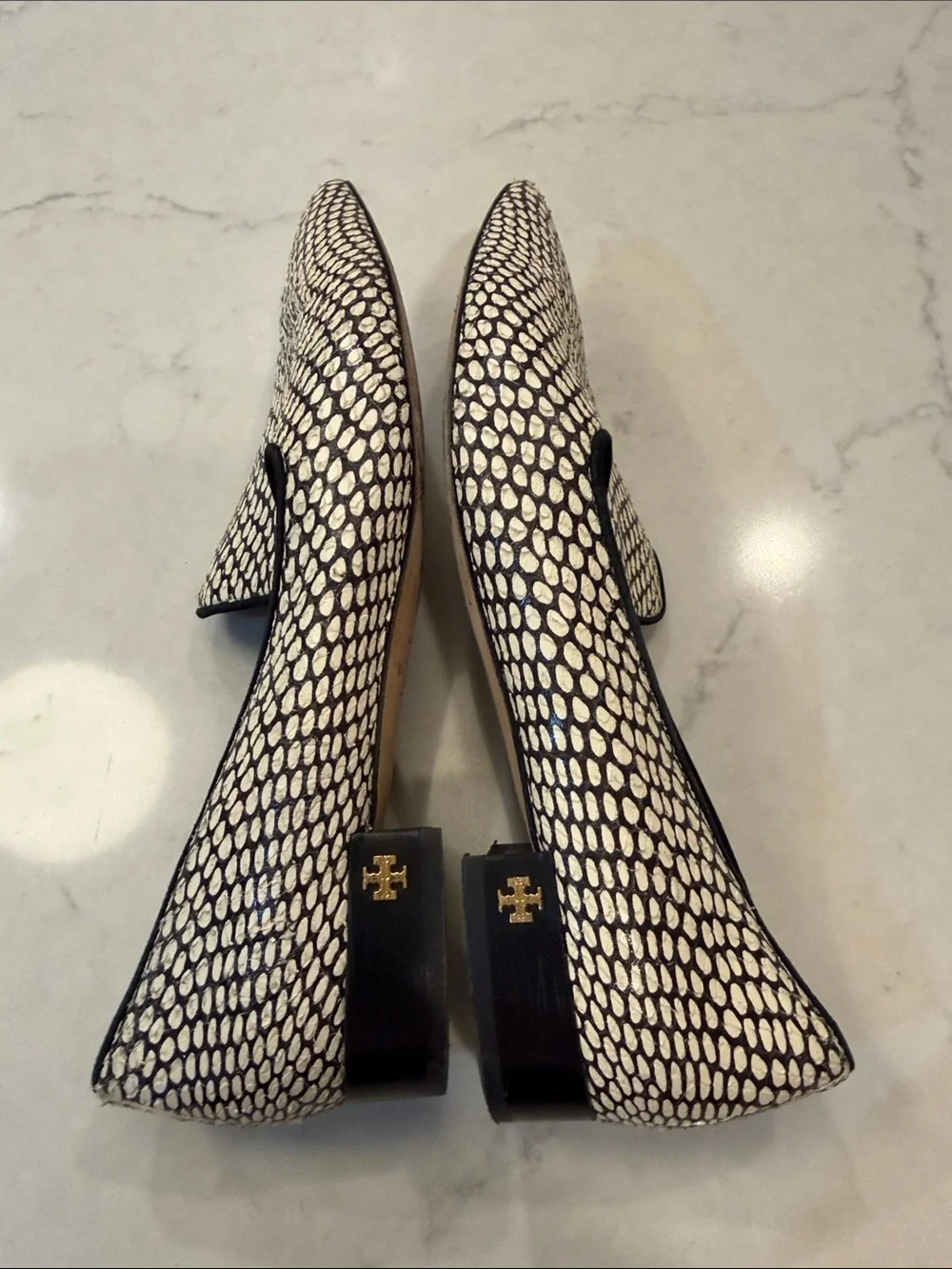 Tory Burch Pascal Pointy Toe Loafer in King Cobra Size 9